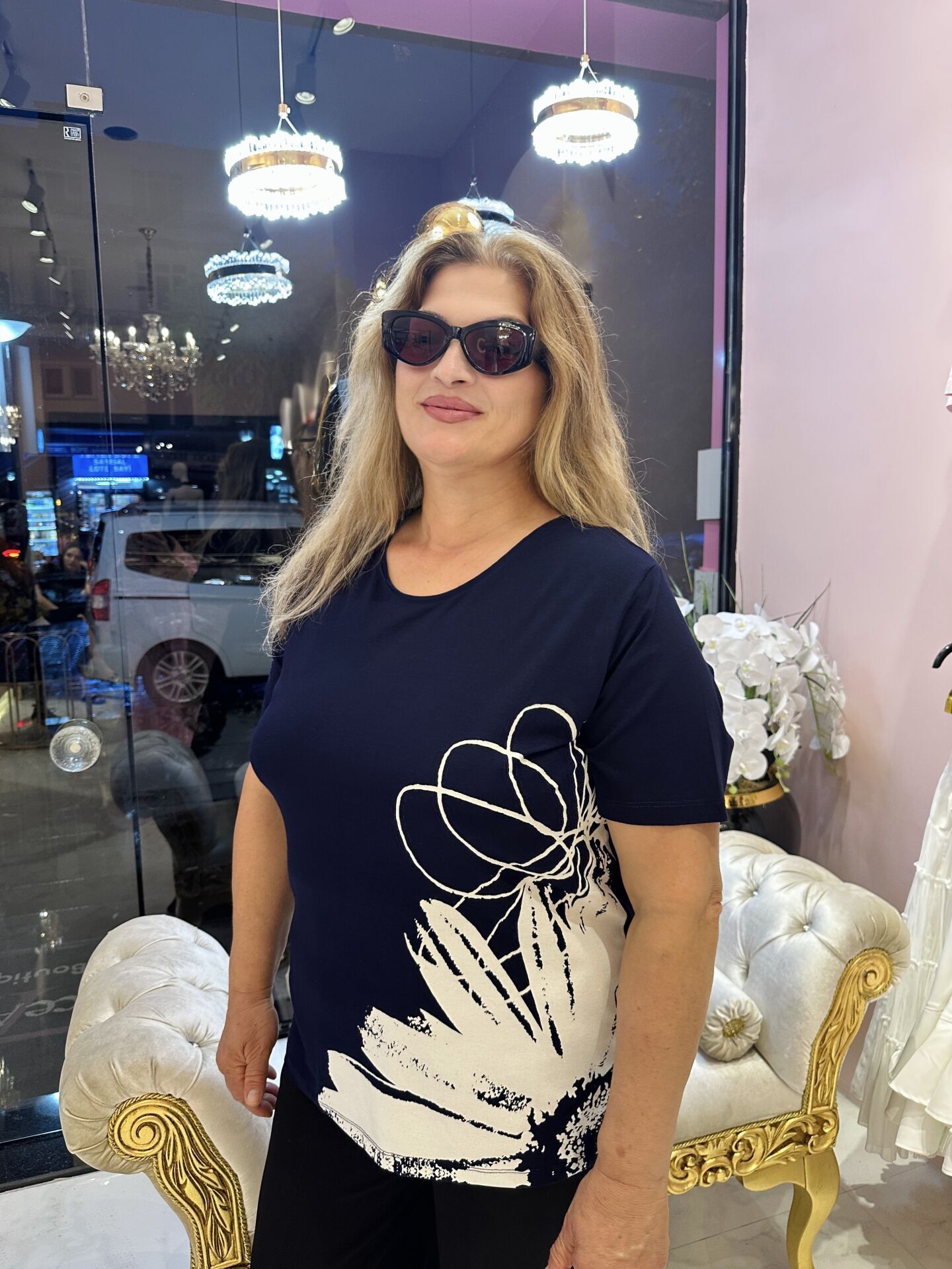 LACİVERT ÇİÇEK DESENLİ TSHİRT 40
