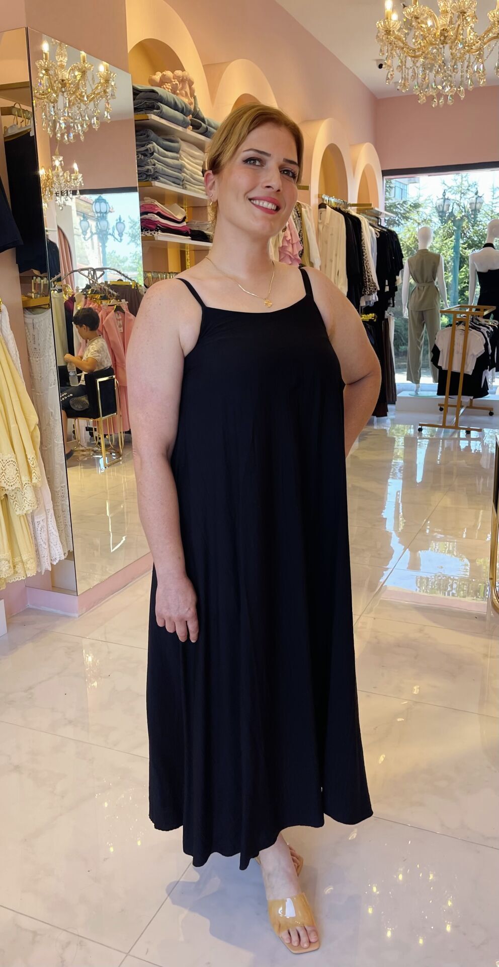 SİYAH OVERSİZE İP ASKILI ELBİSE