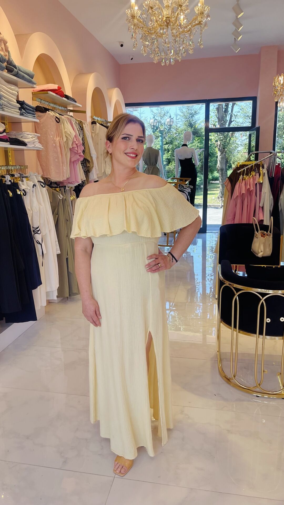 MADONNA YAKA SARI YIRTMAÇLI ELBİSE