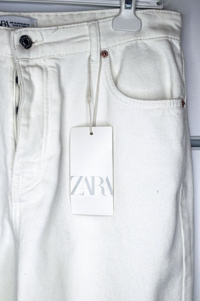 BEYAZ BİLEK BOY KOT PANTOLON