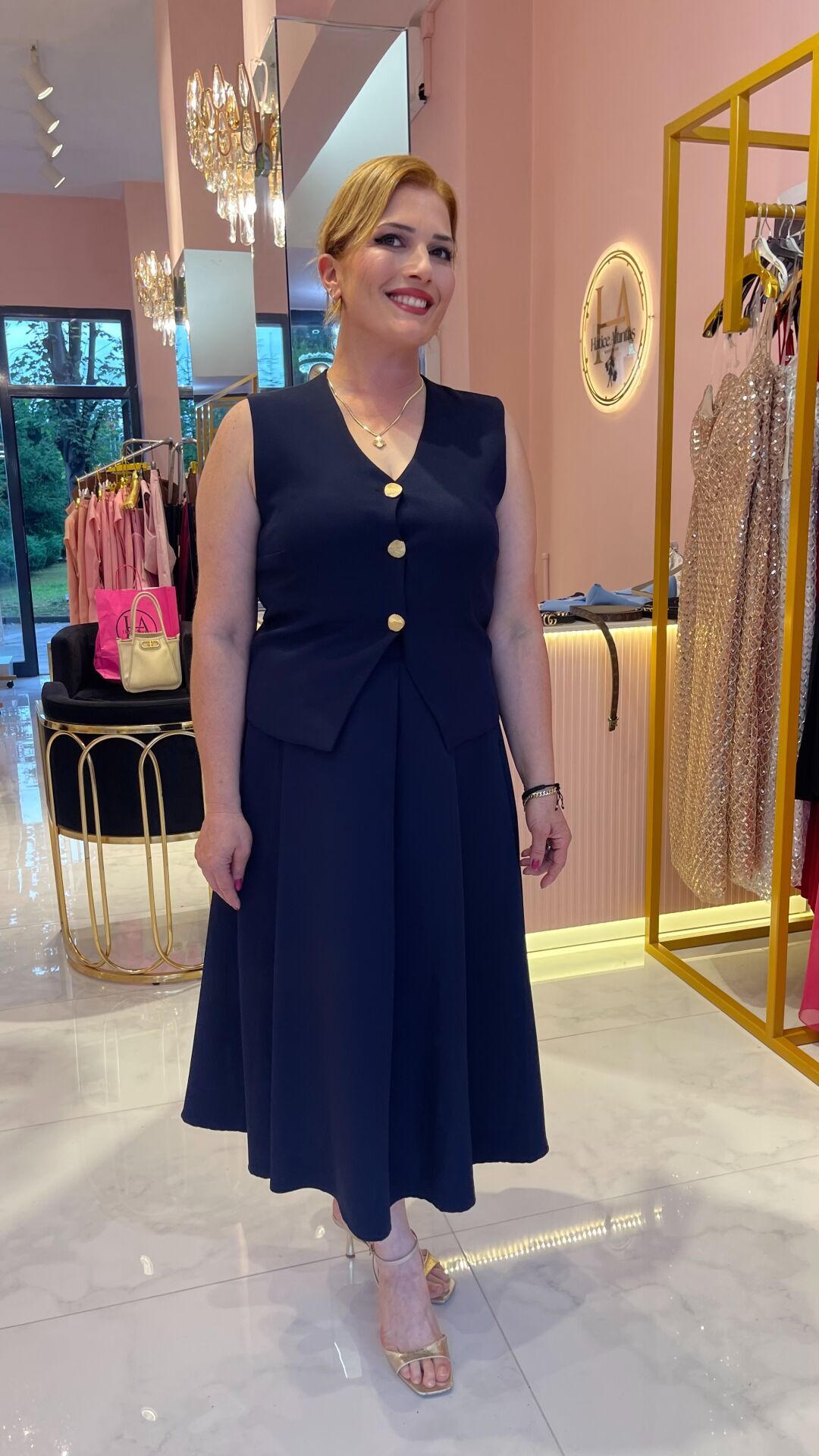 MAVİ KUMAŞ YELEK ETEK TAKIM