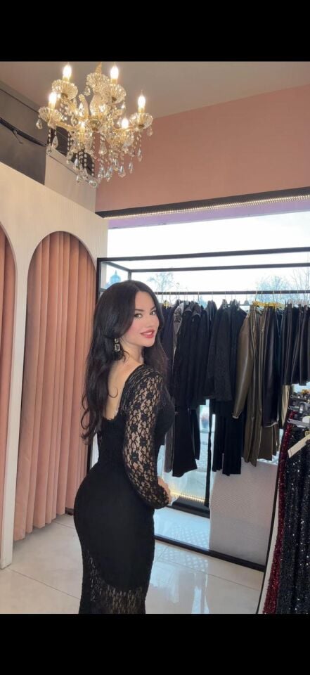 SİYAH DANTEL UZUN ELBİSE