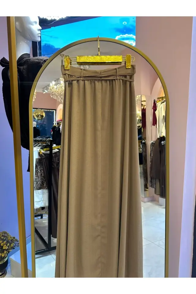 BEJ GOLD TOKA DETAYLI UZUN ETEK