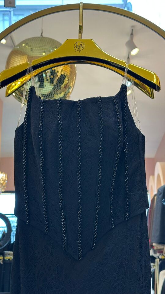 LİSA ÖZEL TASARIM BEL KORSE  VE DANTEL DETAY SİYAH ELBİSE