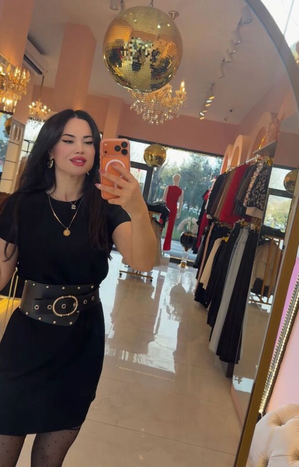 VATKALI KORSE KEMERLİ SİYAH  ELBİSE