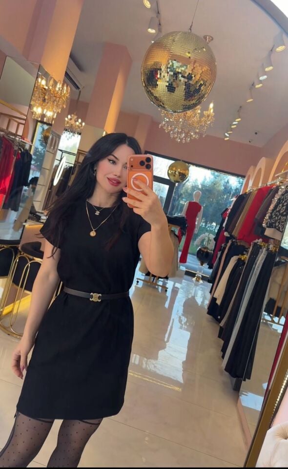 VATKALI KORSE KEMERLİ SİYAH  ELBİSE