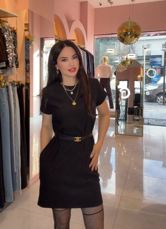 VATKALI KORSE KEMERLİ SİYAH  ELBİSE