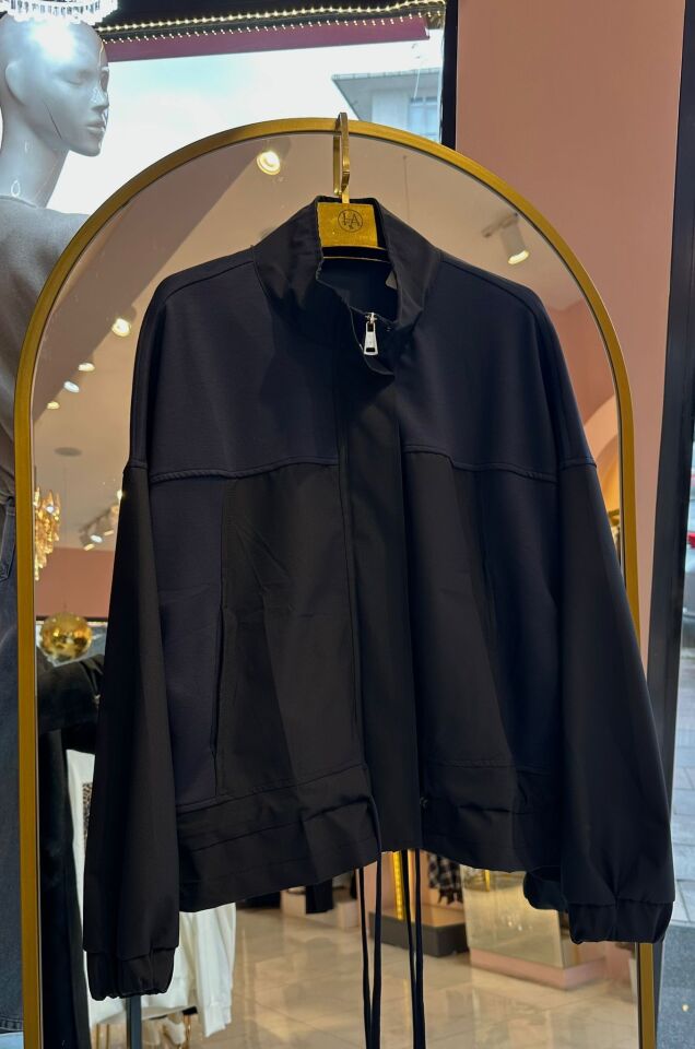 PARAŞÜT KUMAŞ DETAYLI LACİVERT EŞOFMAN TAKIM