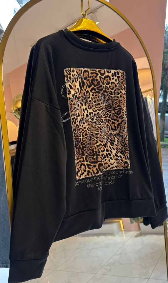 LEOPAR DESENLİ TAŞ DETAY SİYAH OVERSİZE SWEAT