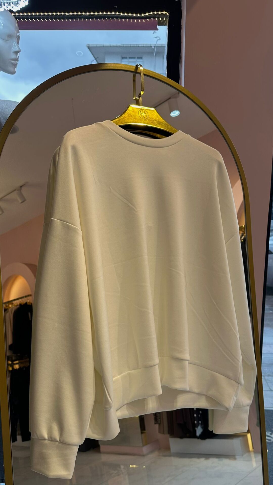 LEOPAR DESENLİ TAŞ DETAY BEYAZ OVERSİZE SWEAT