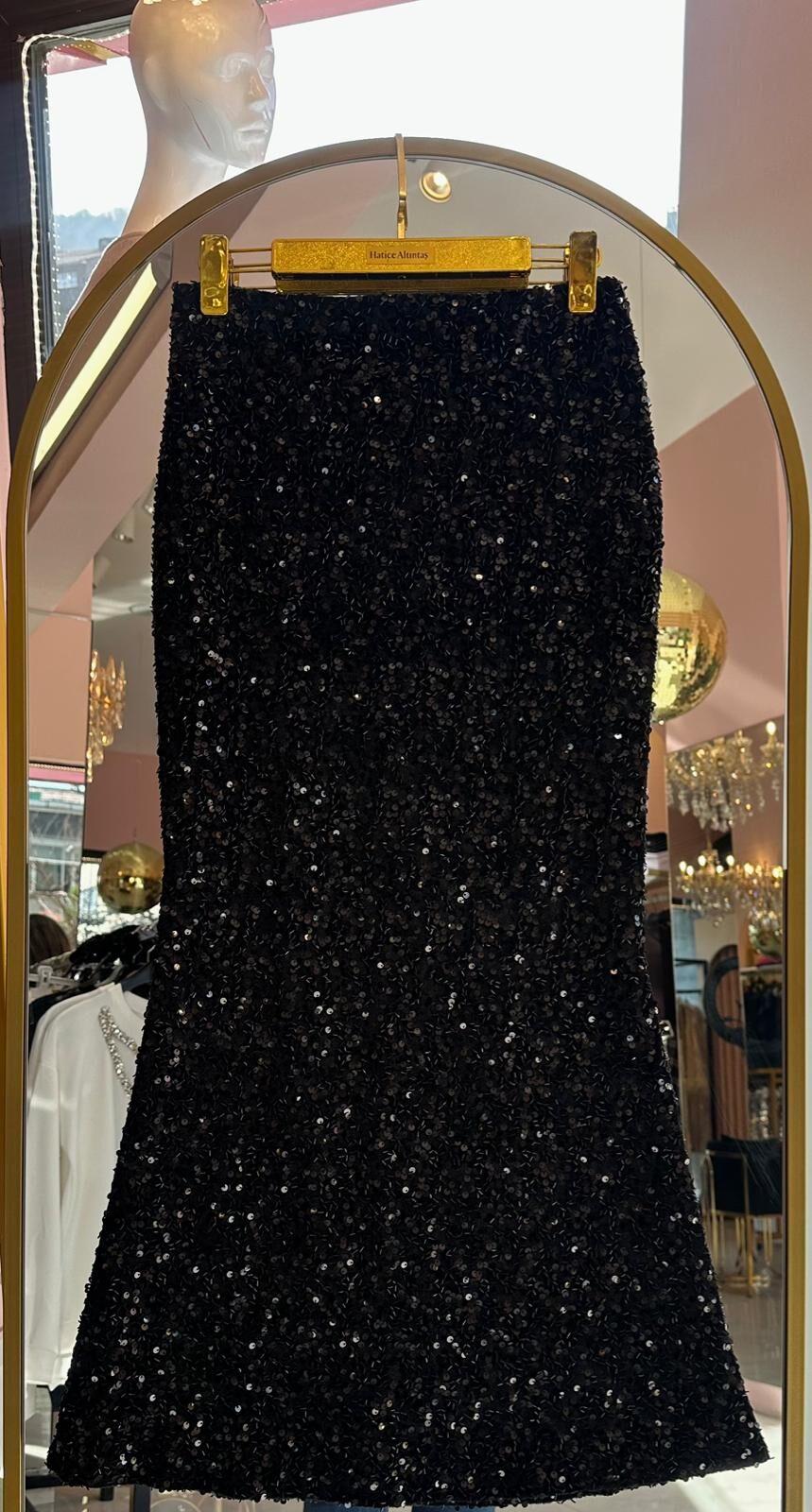 SİYAH PAYET VE BONCUK DETAY ETEK