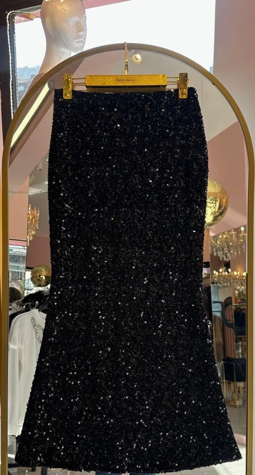 SİYAH PAYET VE BONCUK DETAY ETEK