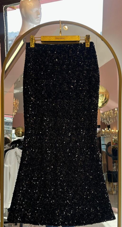 SİYAH PAYET VE BONCUK DETAY ETEK