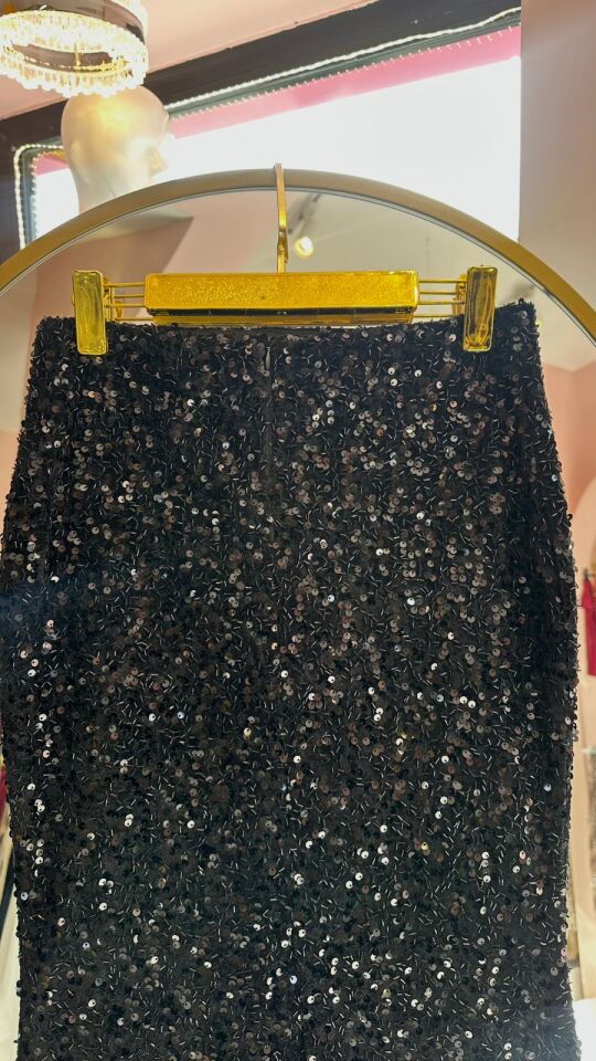 SİYAH PAYET VE BONCUK DETAY ETEK