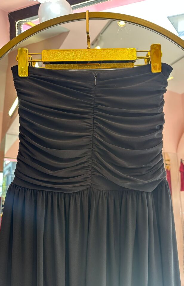 DRAPELİ ASİMETRİK KESİM SİYAH ETEK