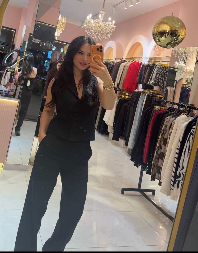 TAŞ DETAY SİYAH YELEK PANTOLON TAKIM