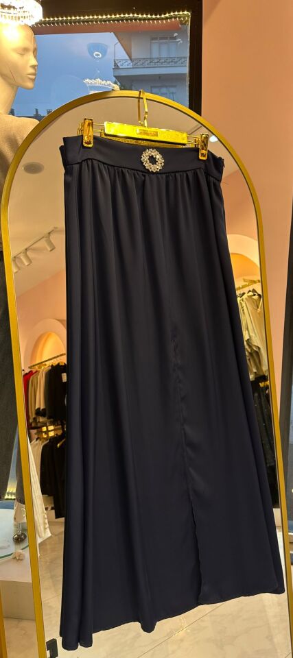 TAŞ TOKA DETAY YIRTMAÇLI ETEK BÜSTİYER TAKIM