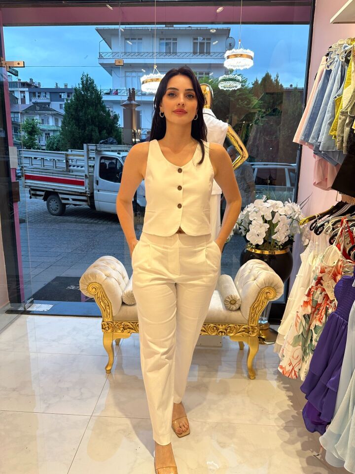 BEYAZ KETEN TAKIM 38
