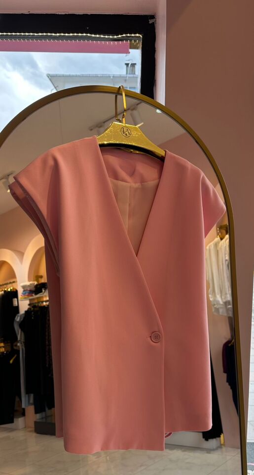 DÜĞME DETAY PEMBE YELEK PANTOLON TAKIM