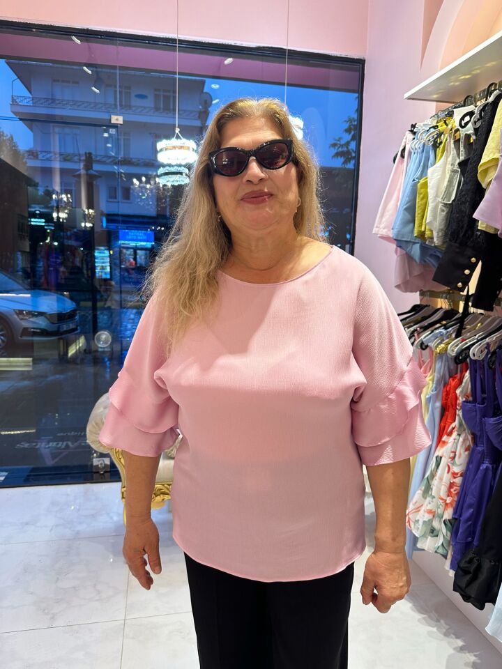 BÜYÜK BEDEN VOLAN KOL DETAY PEMBE BLUZ