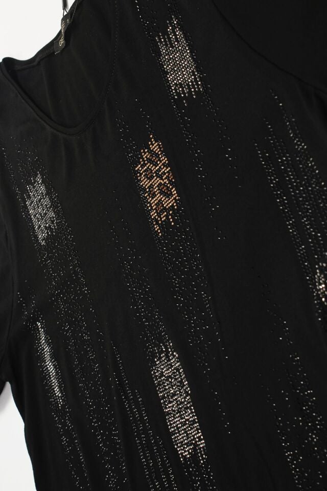 SİYAH ÖNÜ GOLD VE GÜMÜŞ TAŞLI TSHIRT