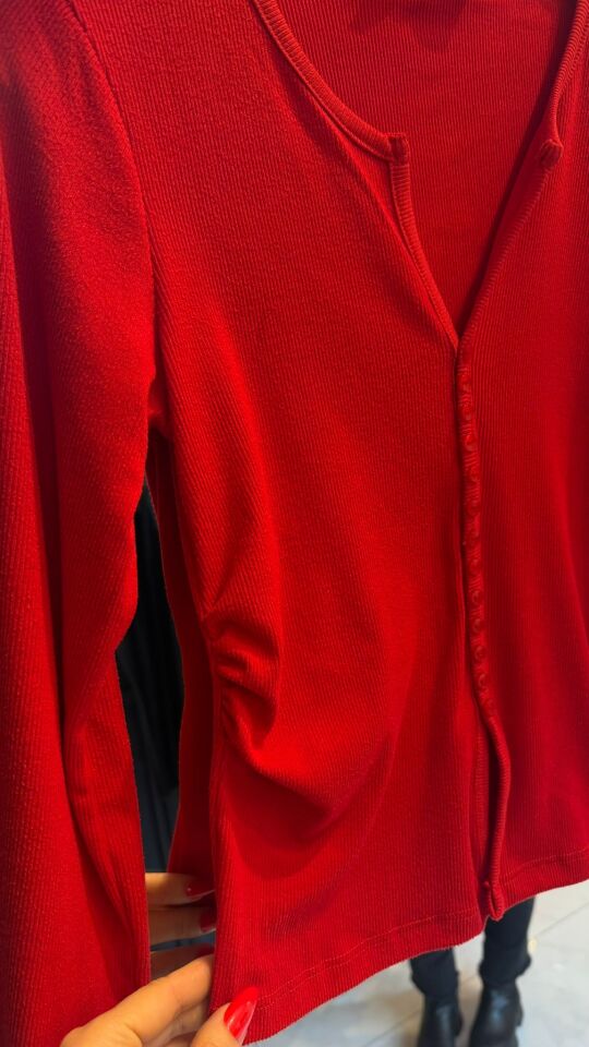 DÜĞME DETAY BEL DRAPELİ KIRMIZI BODY