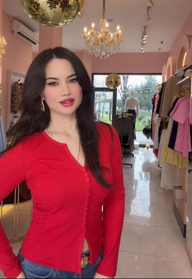 DÜĞME DETAY BEL DRAPELİ KIRMIZI BODY