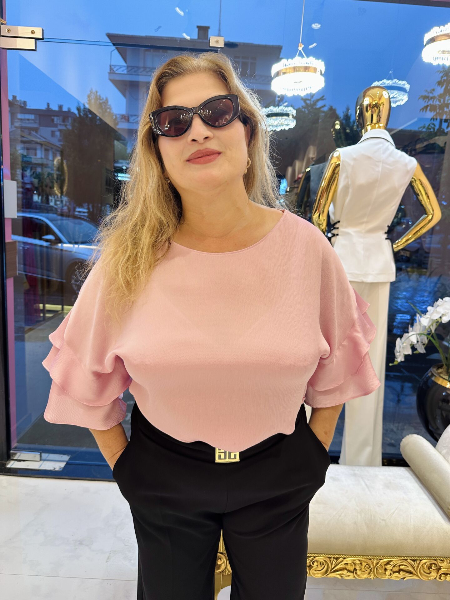 PEMBE KOLLARI VOLANLI BLUZ