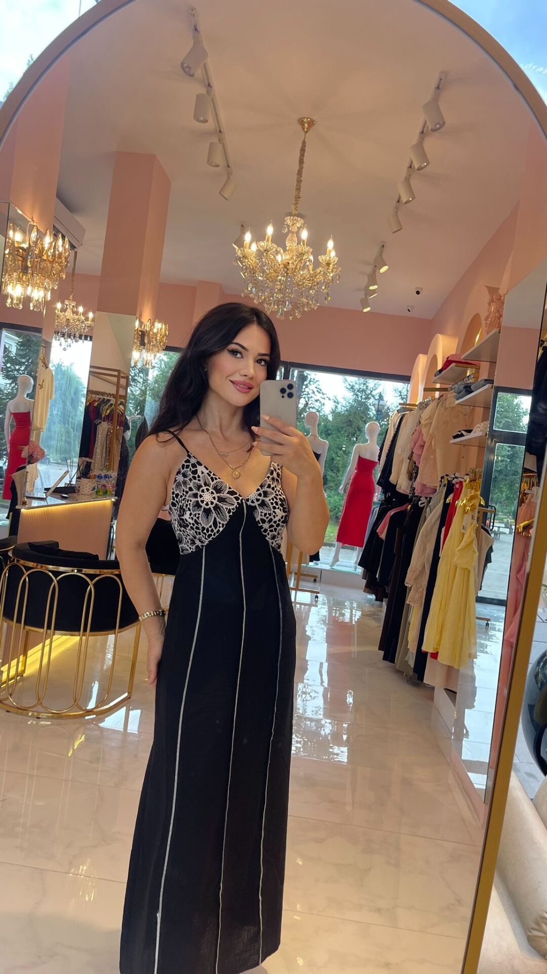 SİYAH GÖĞSÜ DANTELLİ ASKILI ELBİSE