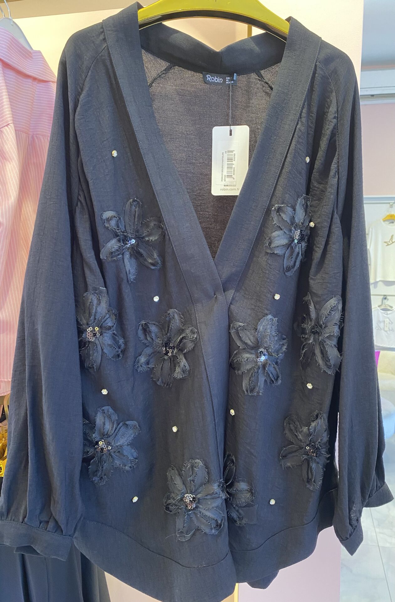 SİYAH UZUN YELEKLİ GÖMLEK