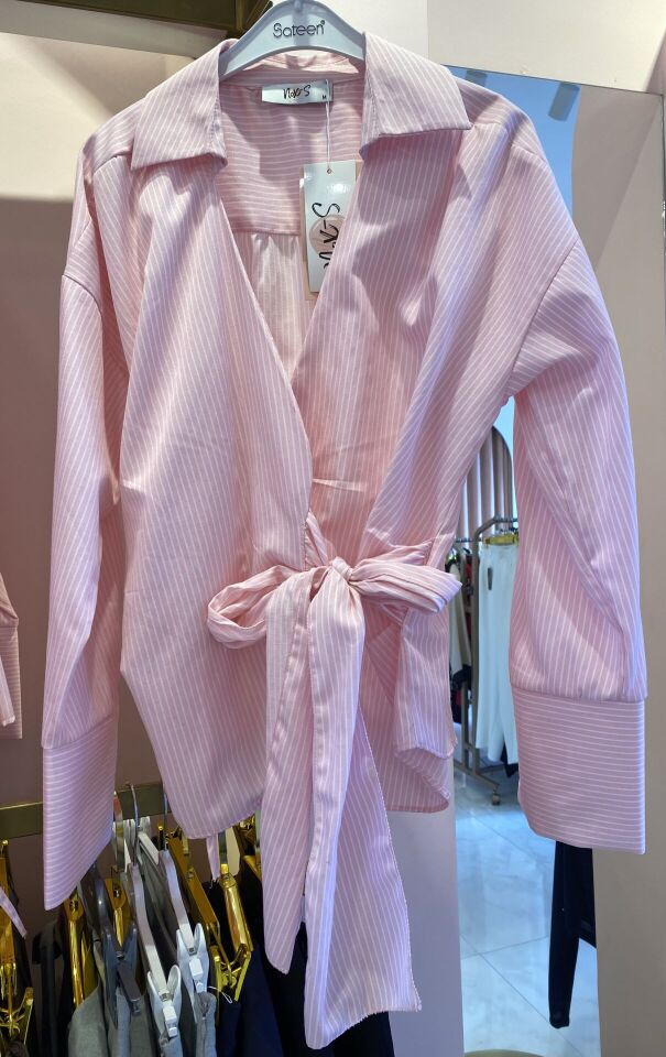 PEMBE ÇİZGİLİ KRUVAZE YAKA GÖMLEK S