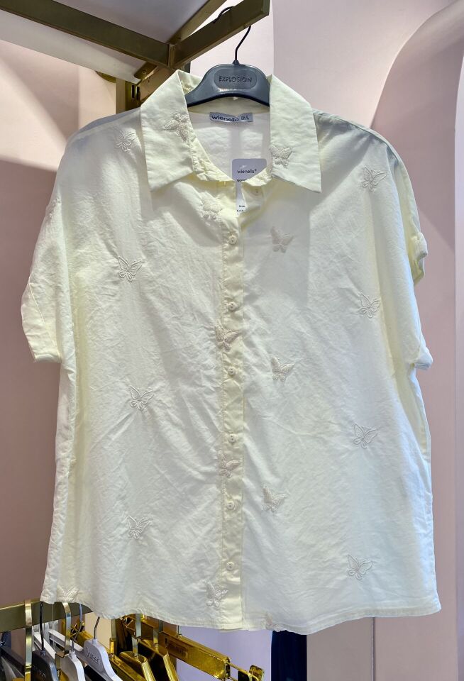 SARI ÜZERİ KELEBEK İŞLEMELİ GÖMLEK