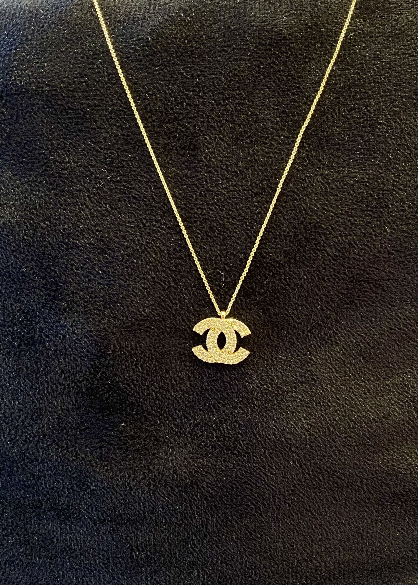 GOLD CNL TAŞLI KOLYE