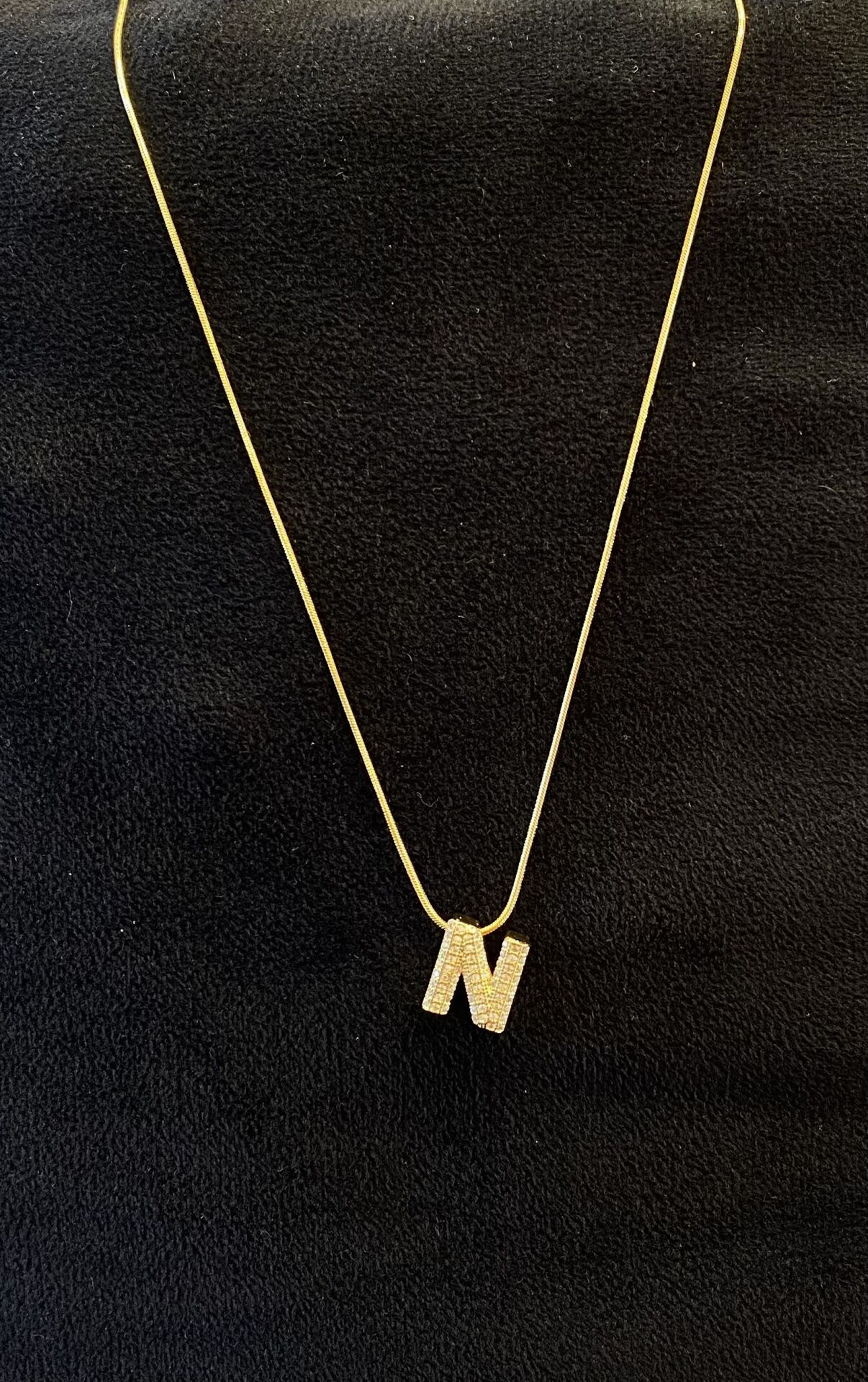 N HARFLİ GOLD KOLYE