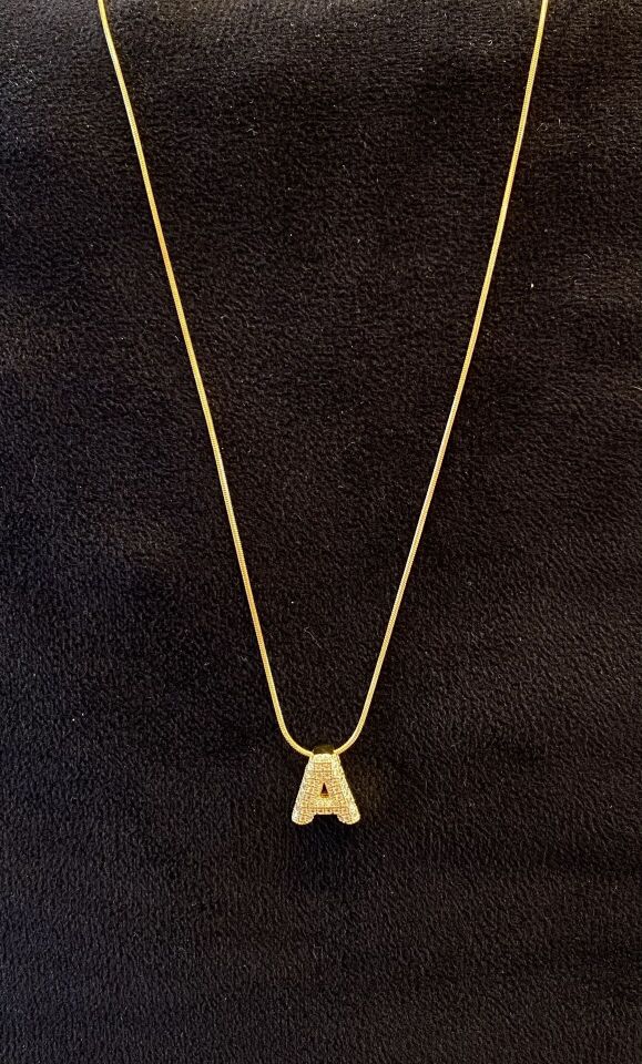 A HARFLİ GOLD KOLYE