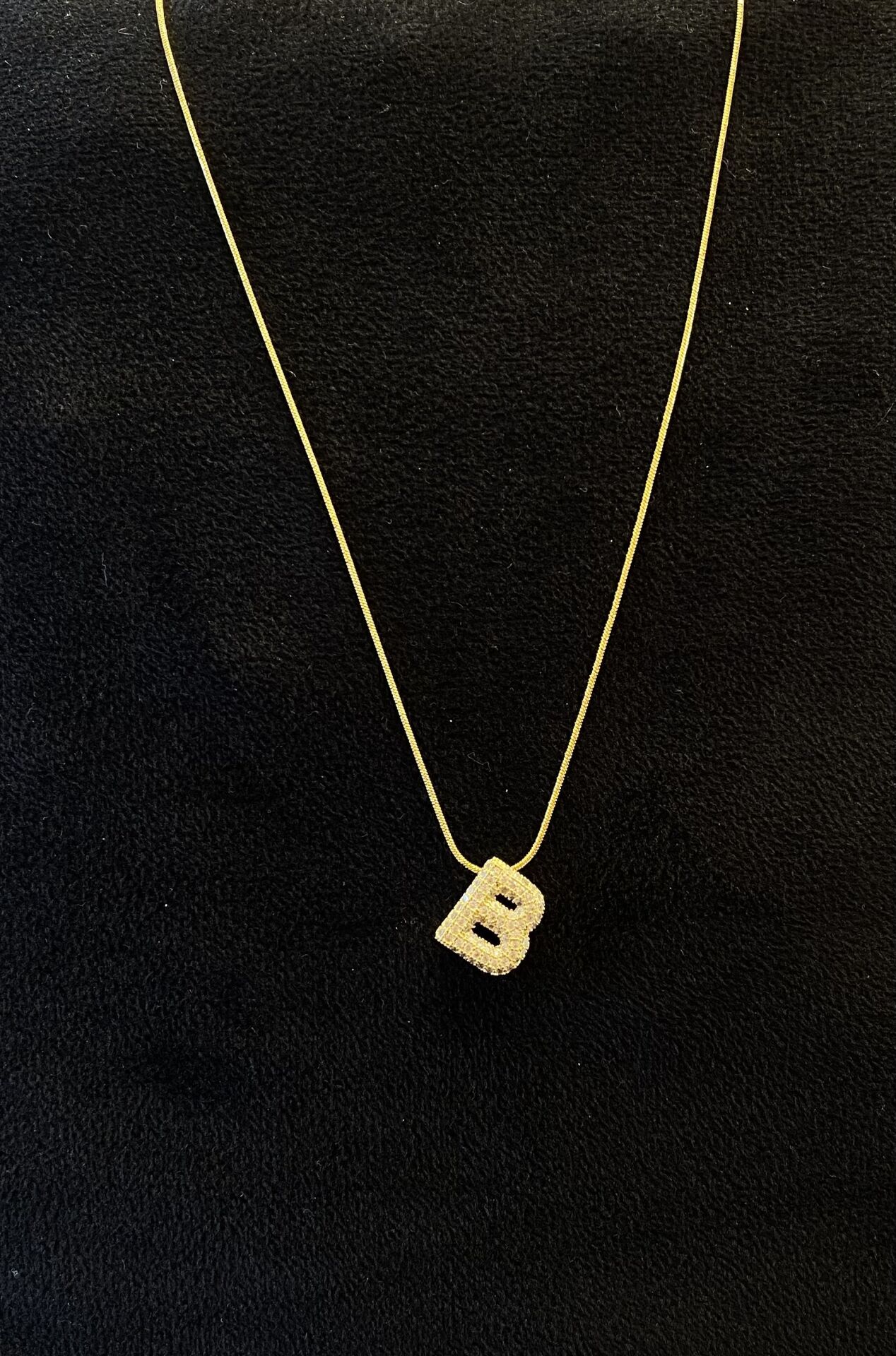 B HARFLİ GOLD KOLYE