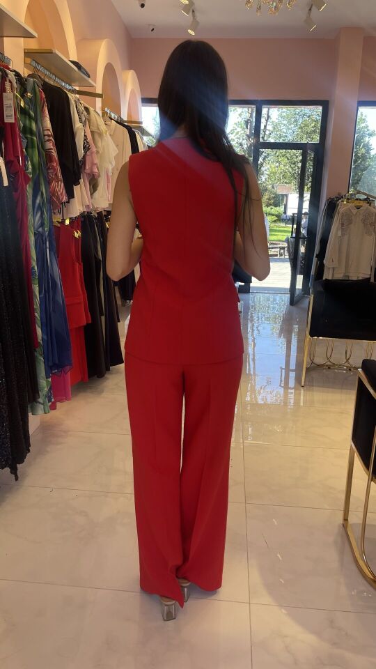 KIRMIZI GÜMÜŞ TAŞLI YELEK PANTOLON TAKIM