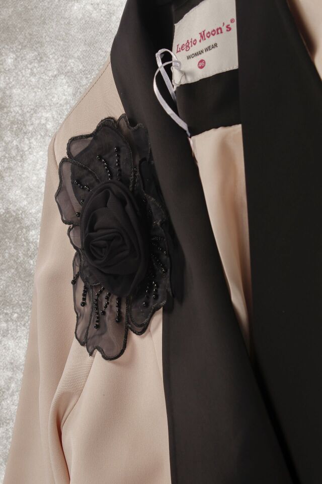 YAKASI TOKALI SATEN KEMERLİ KİMONO CEKET