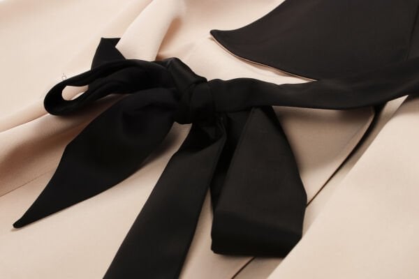 YAKASI TOKALI SATEN KEMERLİ KİMONO CEKET