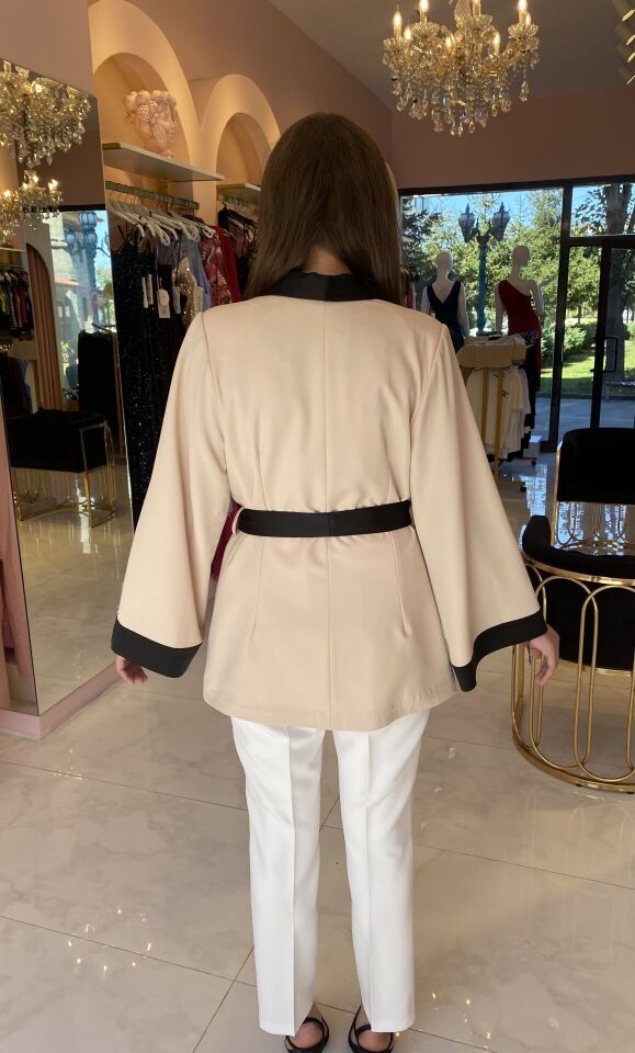 YAKASI TOKALI SATEN KEMERLİ KİMONO CEKET