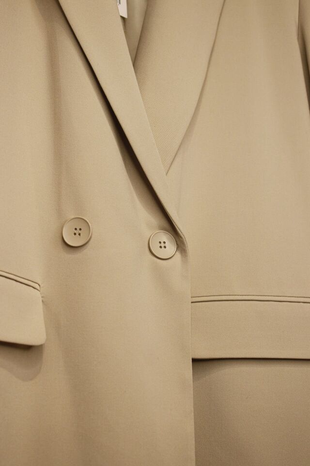 BEJ DÜĞME DETAYLI BLAZER CEKET