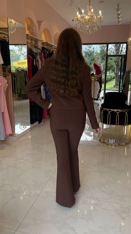 KAHVERENKLİ GOLD DÜĞME DETAY CEKET